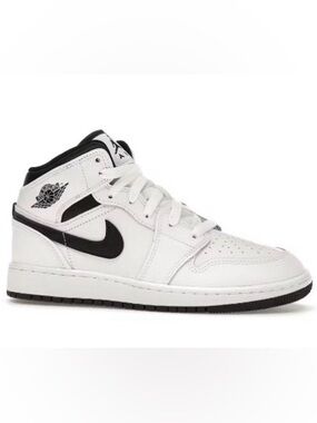 Nike Jordan 1 Retro Mid (GS) “Reverse Panda” 4.5Y/6 Women’s Brand New NO BOX